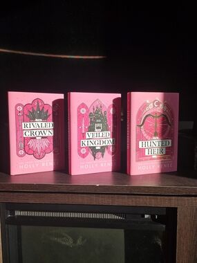 Veiled Kingdom - Pink Hardcover Book Set